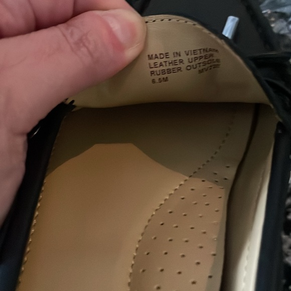 Michael Kors Black Leather Loafers Size 6.5 🖤 - Picture 4 of 6